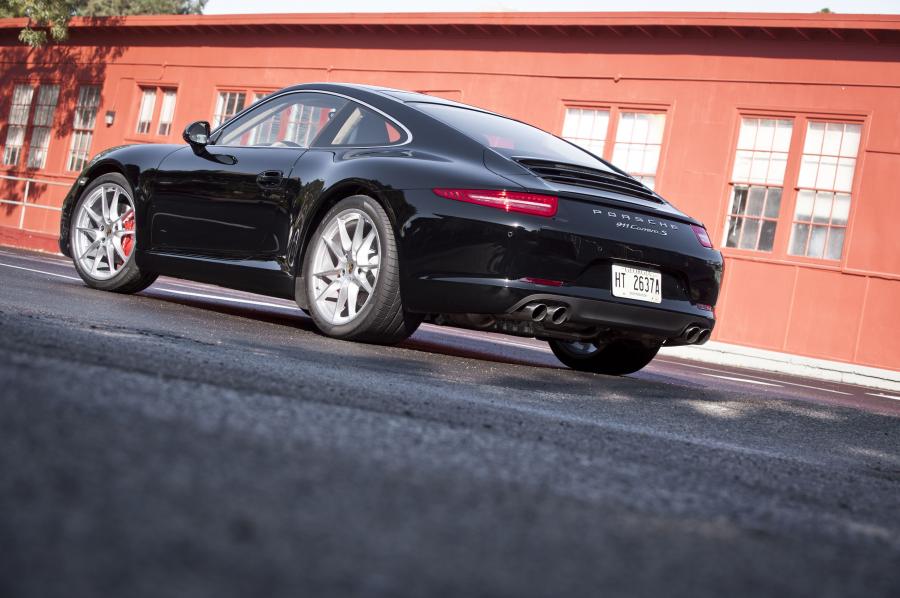  Porsche 911 Carrera S 2012 года  (фото 47 из 155)